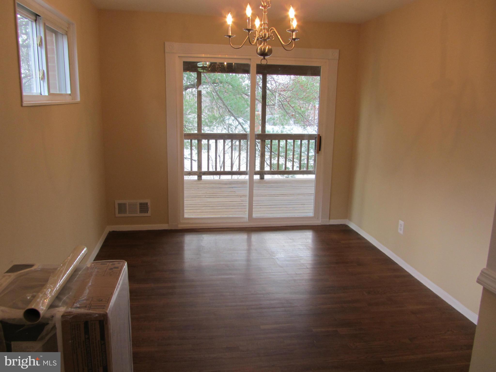 NEWPORT HILLS - Residential