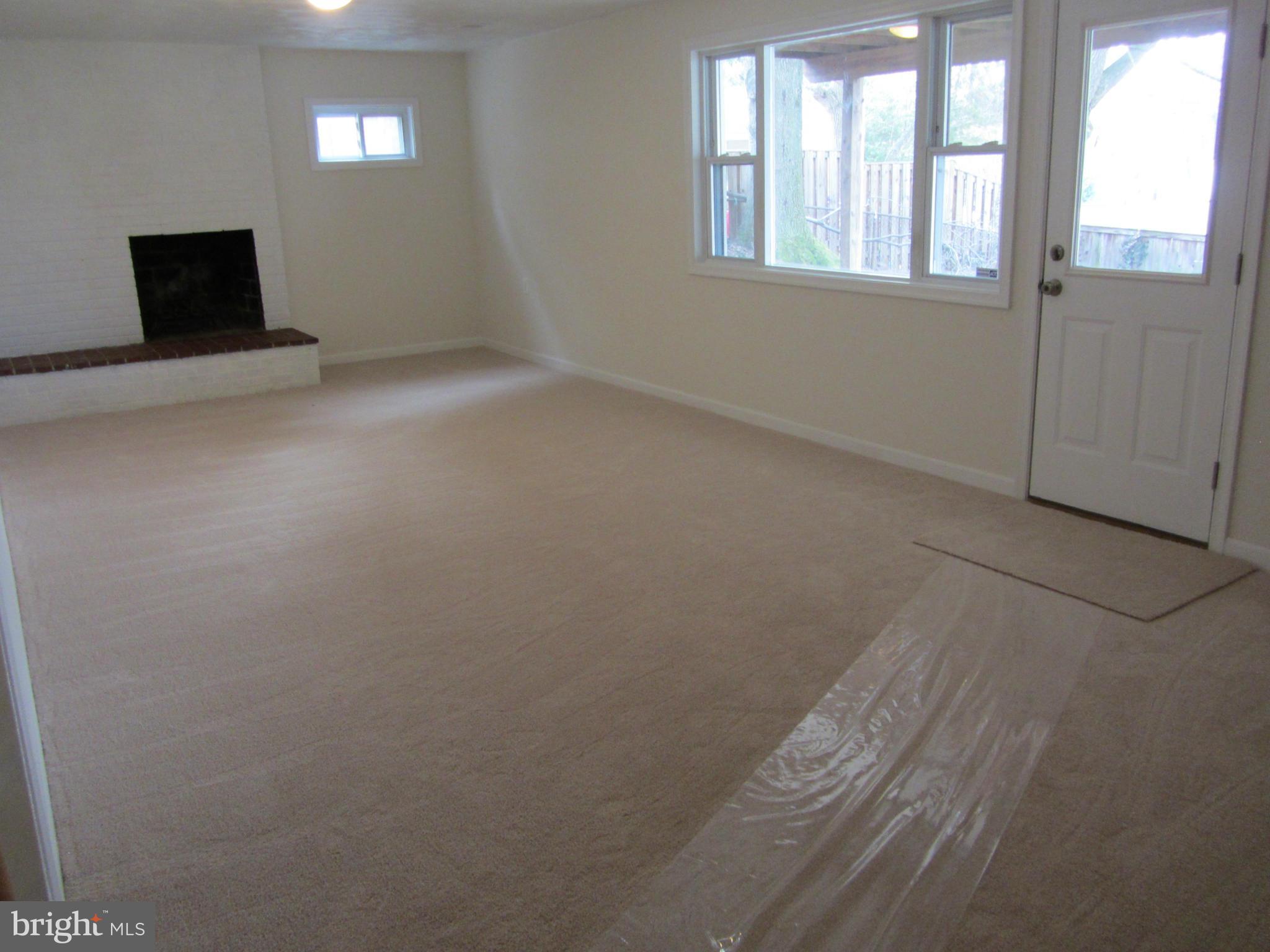 NEWPORT HILLS - Residential