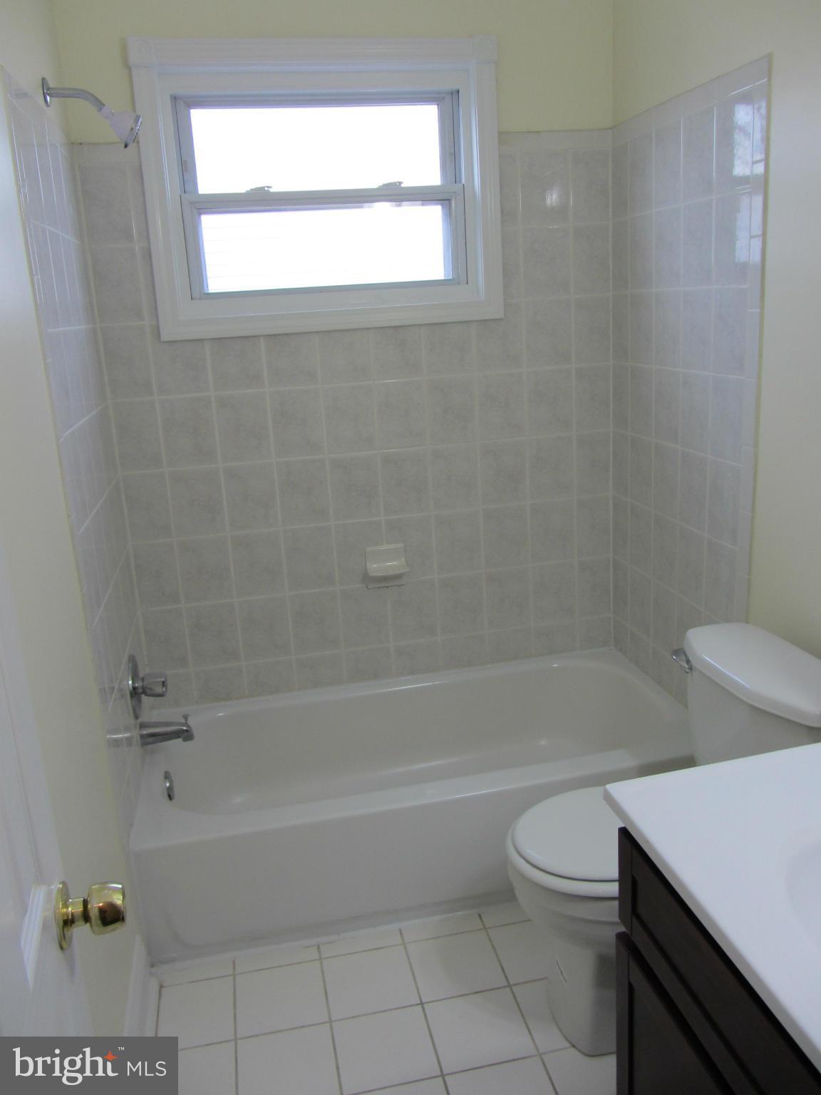 NEWPORT HILLS - Residential