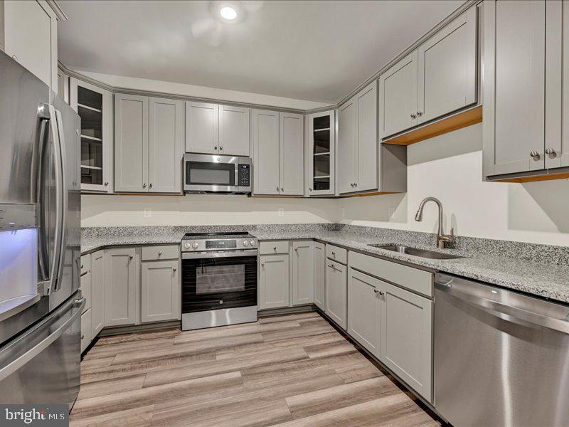 BEECHFIELD MANORS - Residential