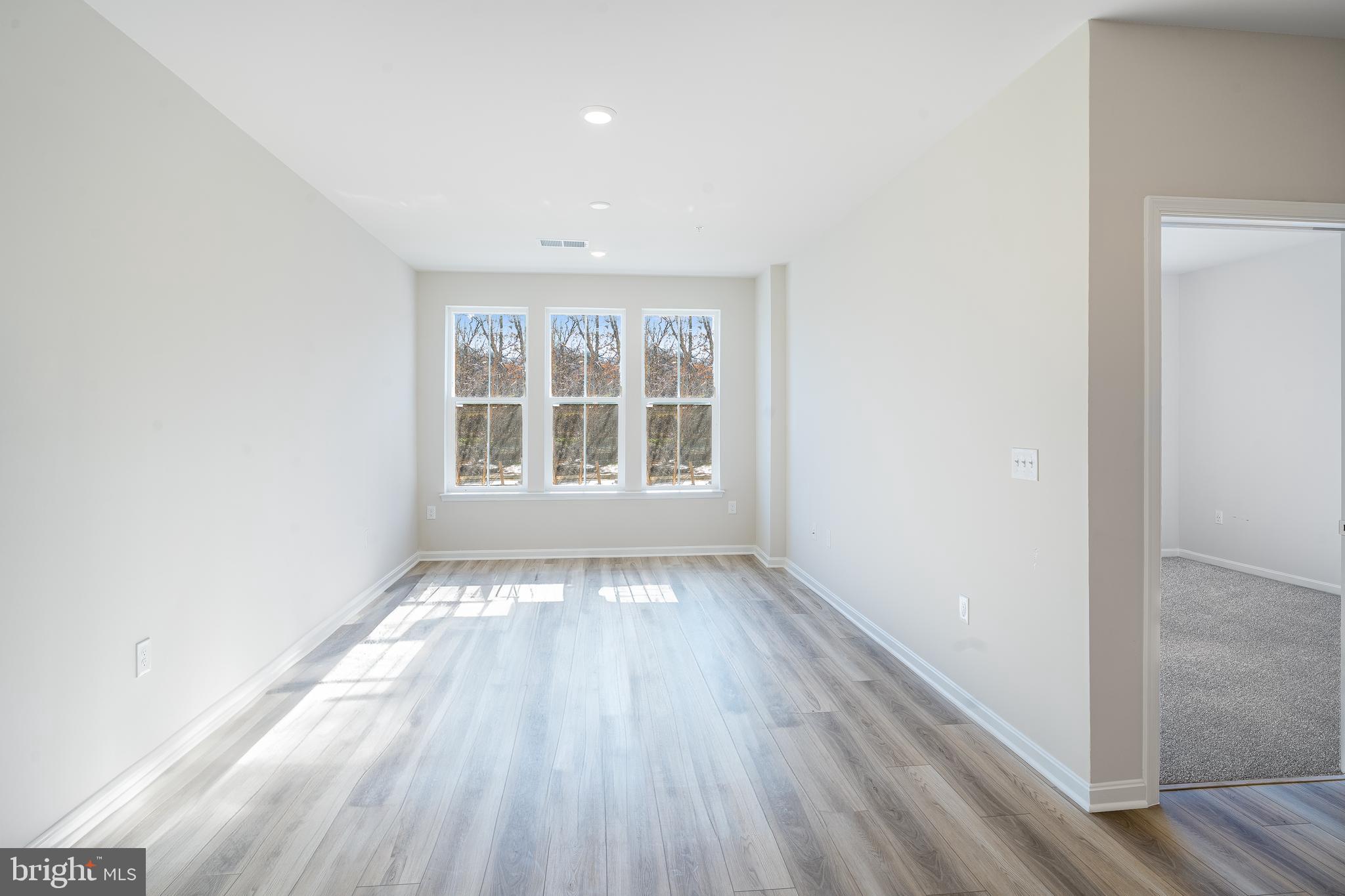 BEECHFIELD MANORS - Residential