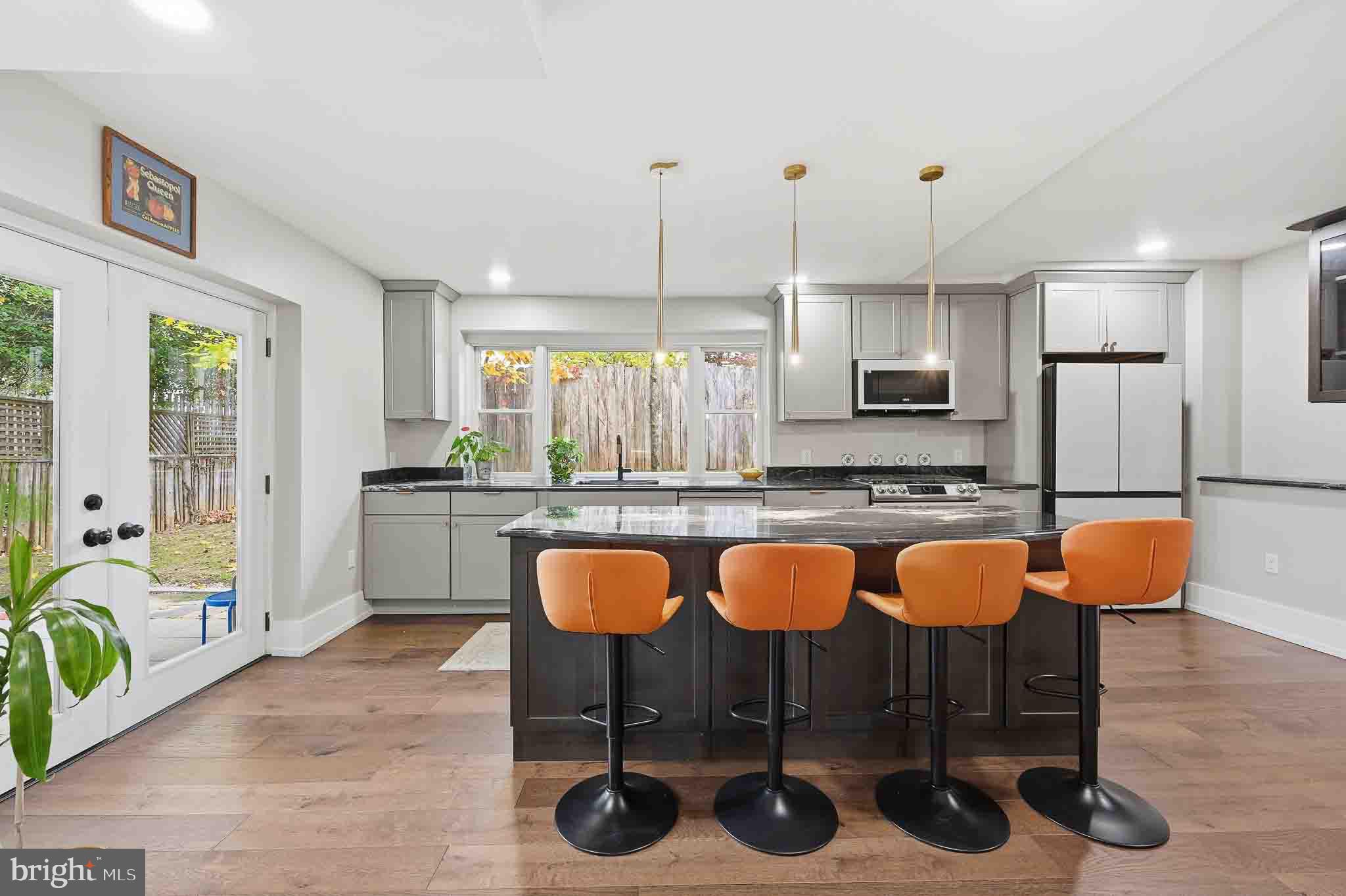 COOL SPRING - Residential