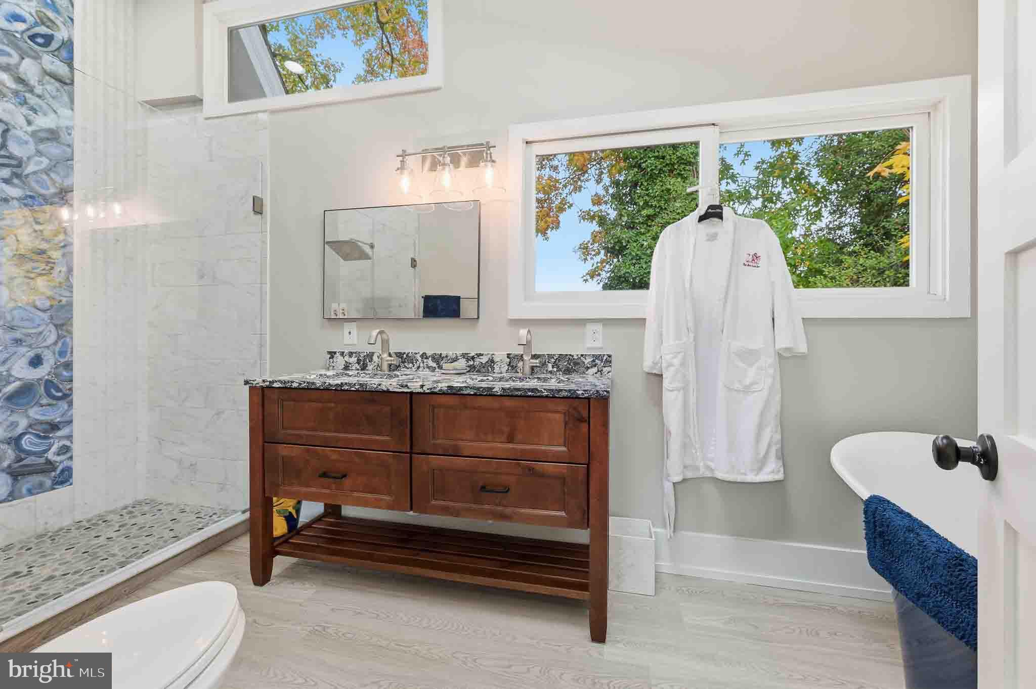 COOL SPRING - Residential