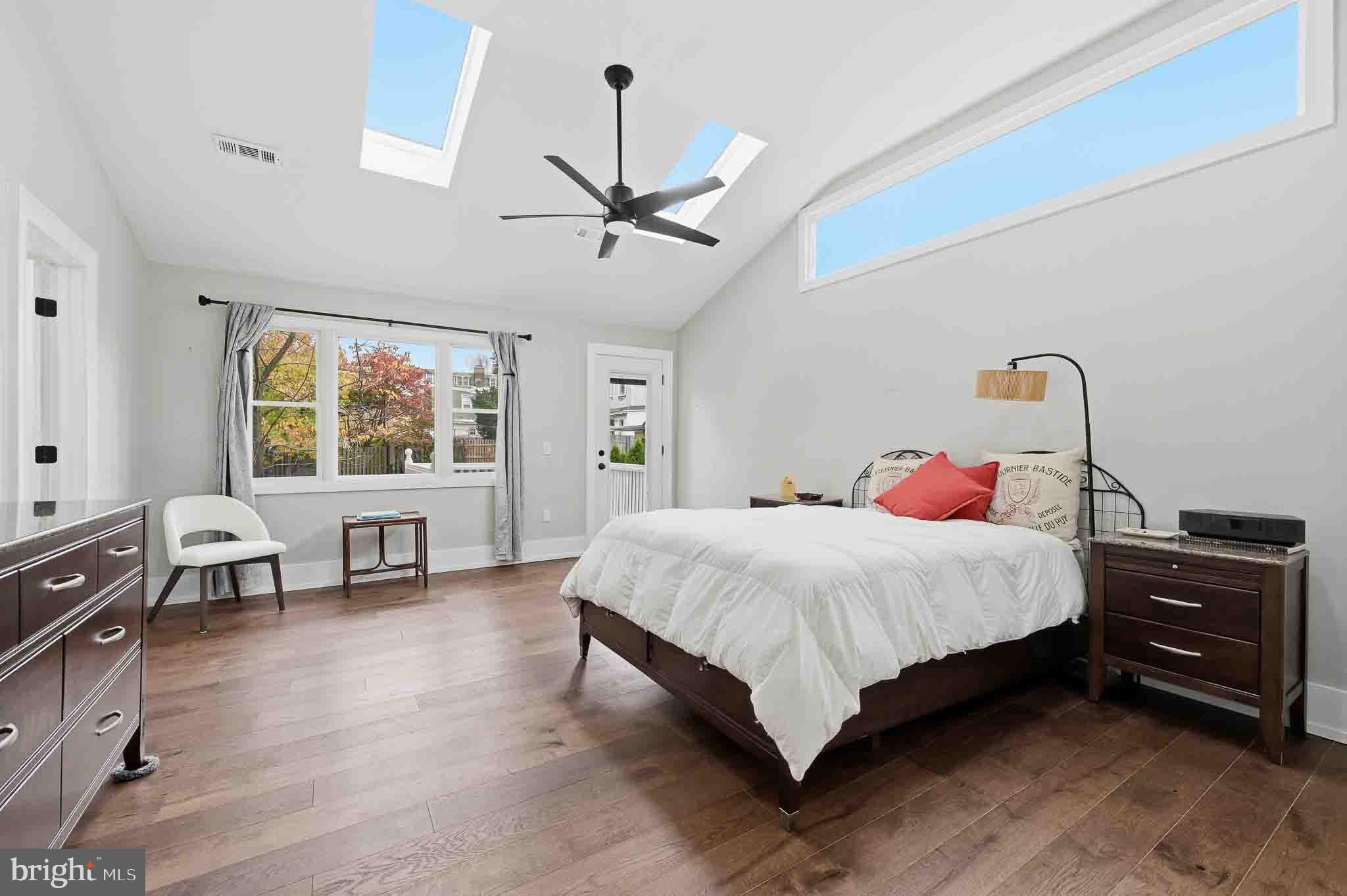 COOL SPRING - Residential