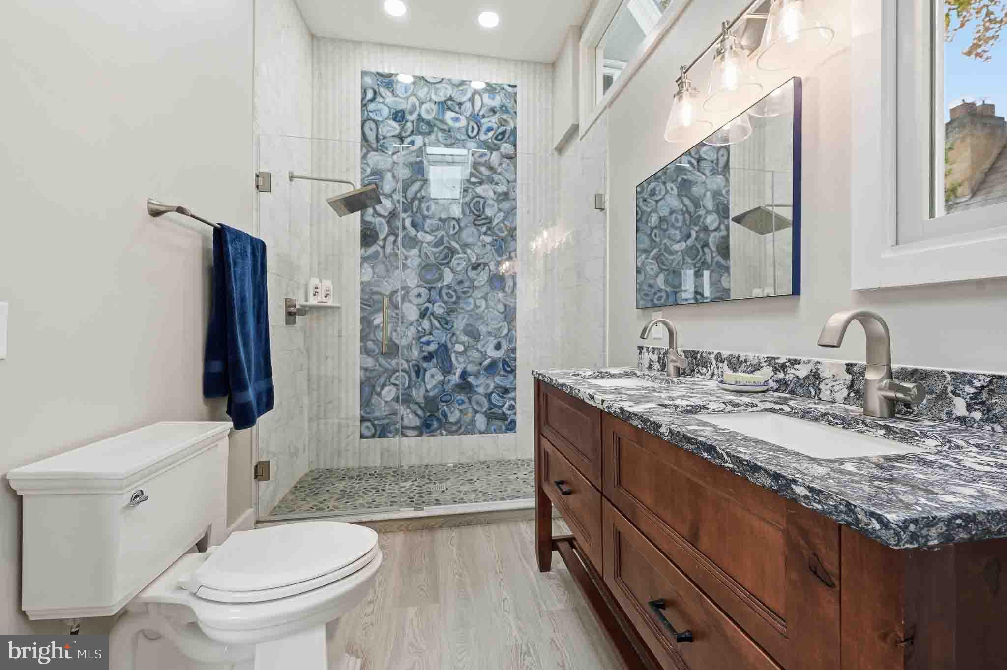 COOL SPRING - Residential