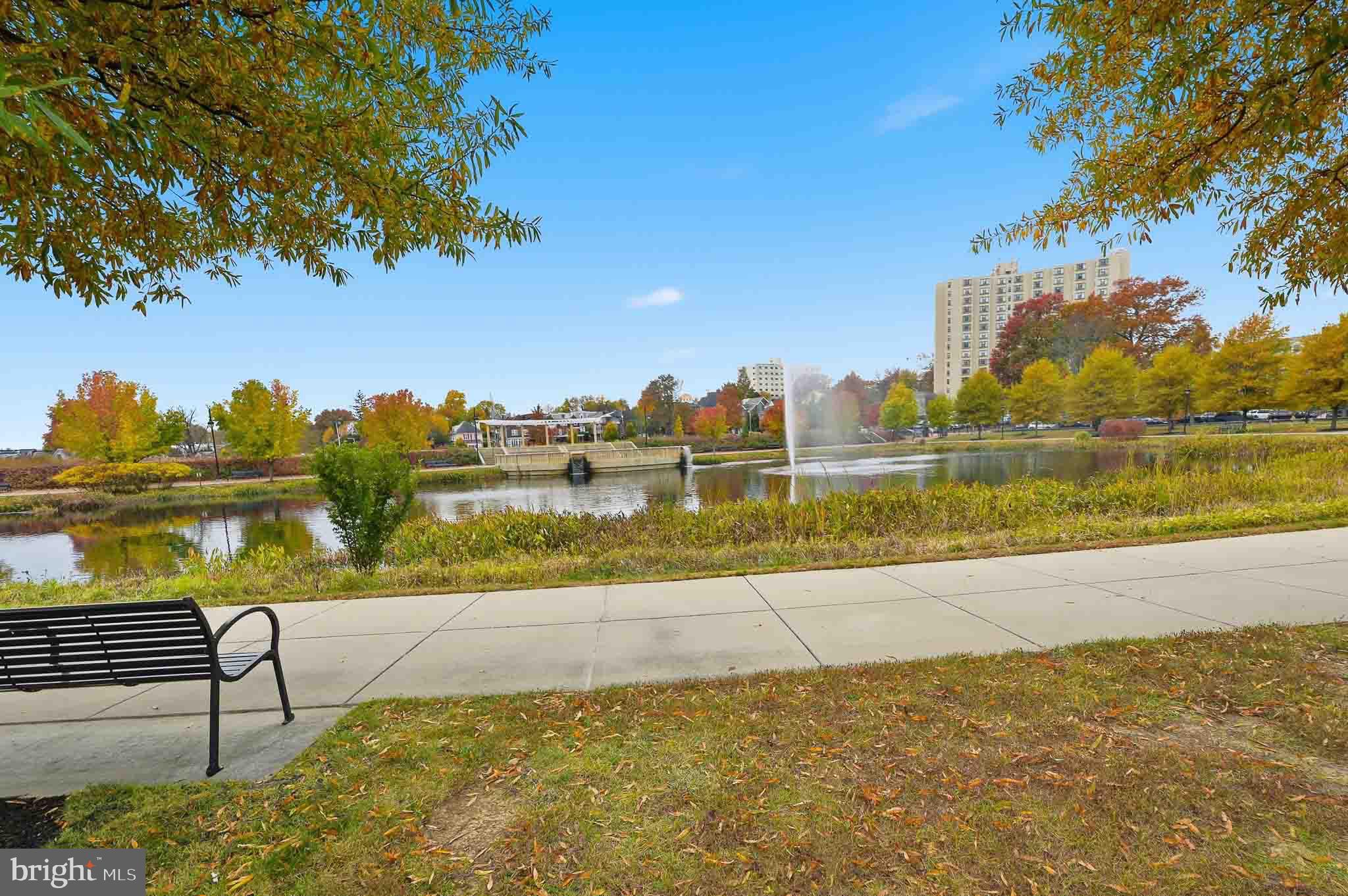 COOL SPRING - Residential