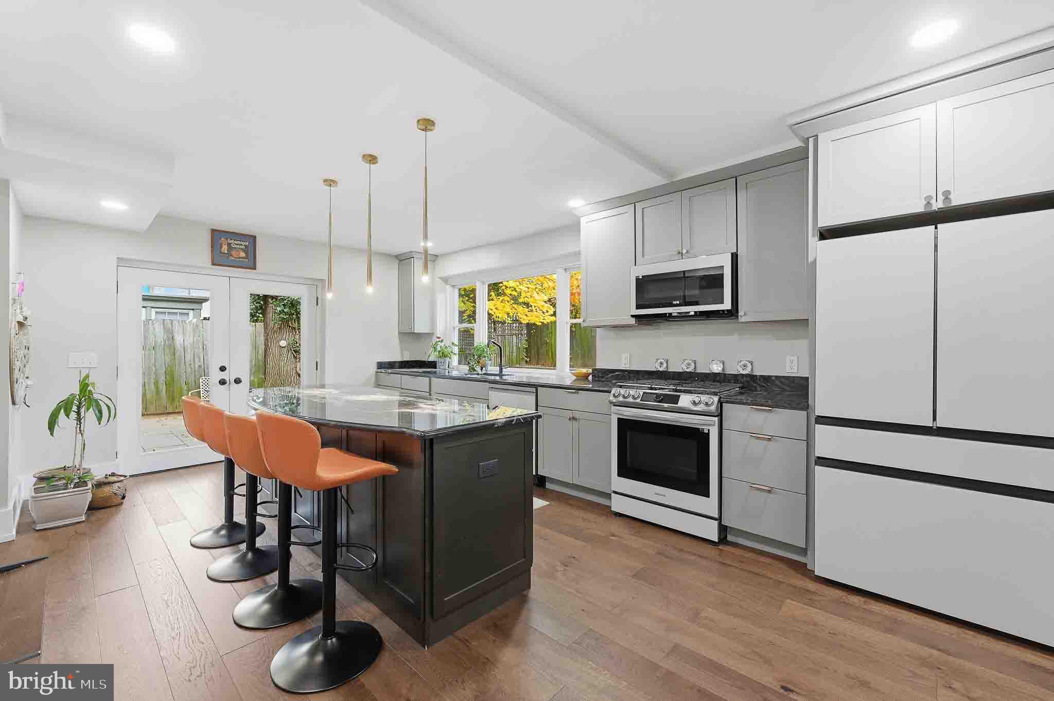 COOL SPRING - Residential