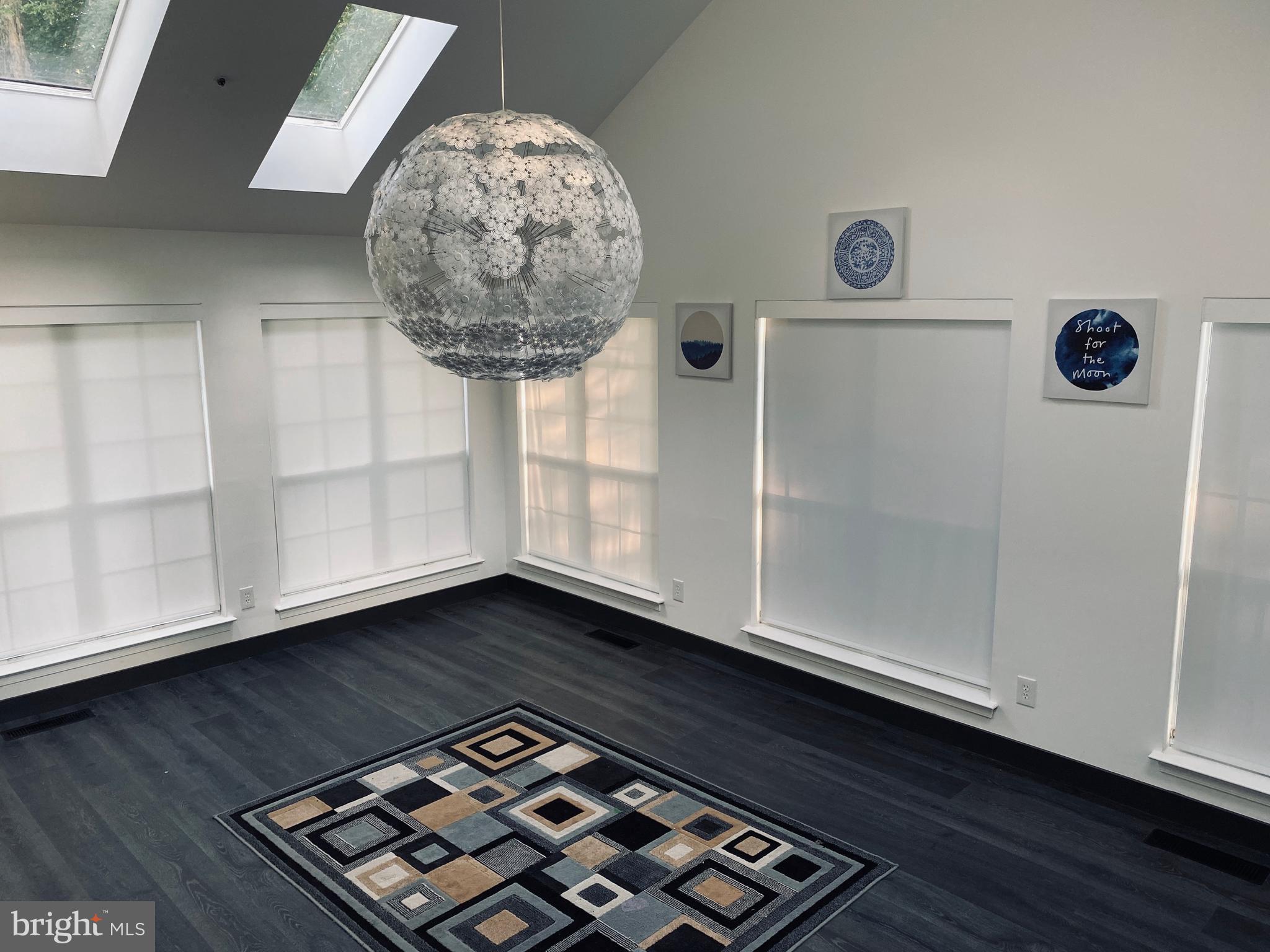 GLENN ESTATES - Residential