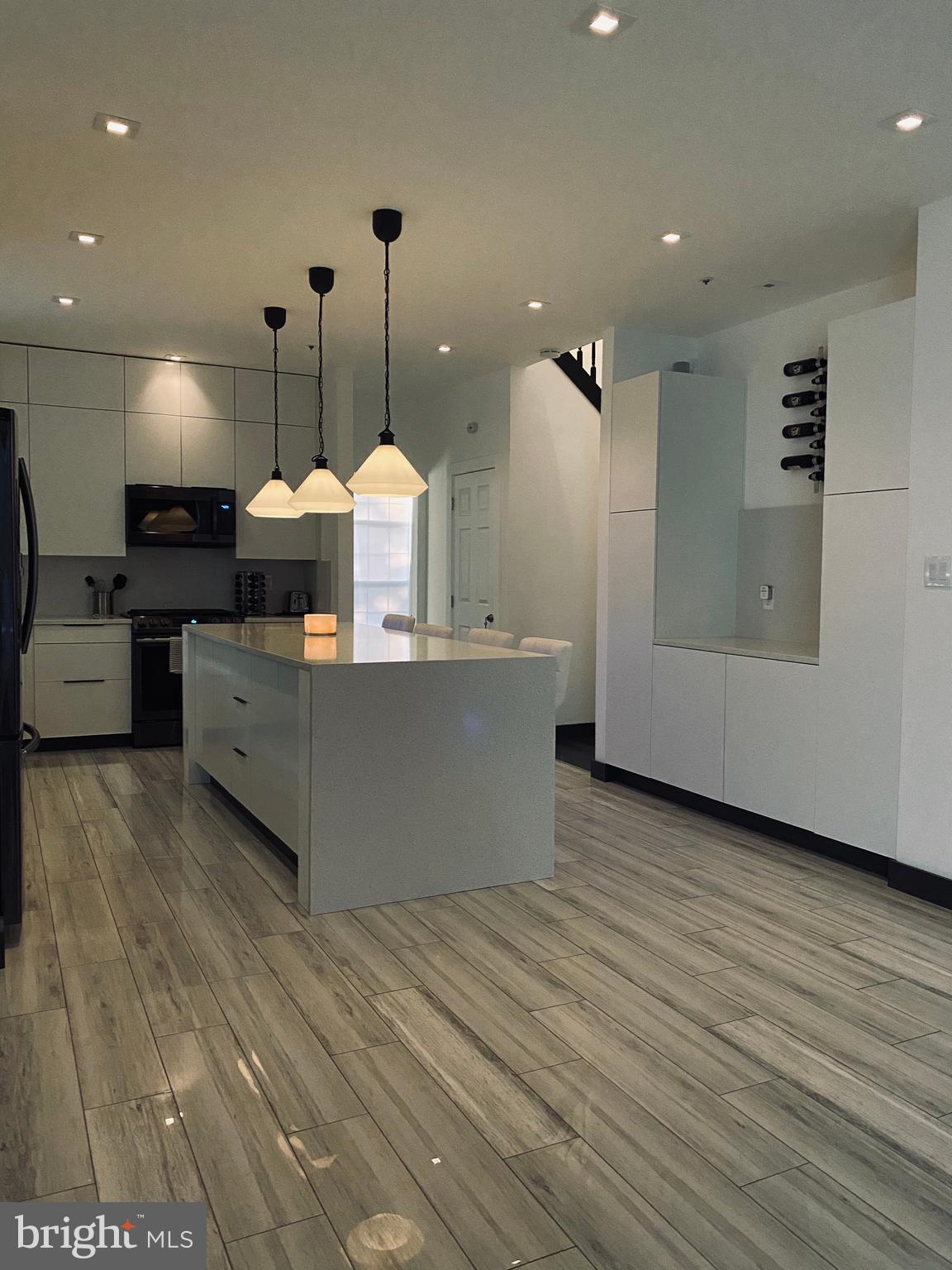 GLENN ESTATES - Residential