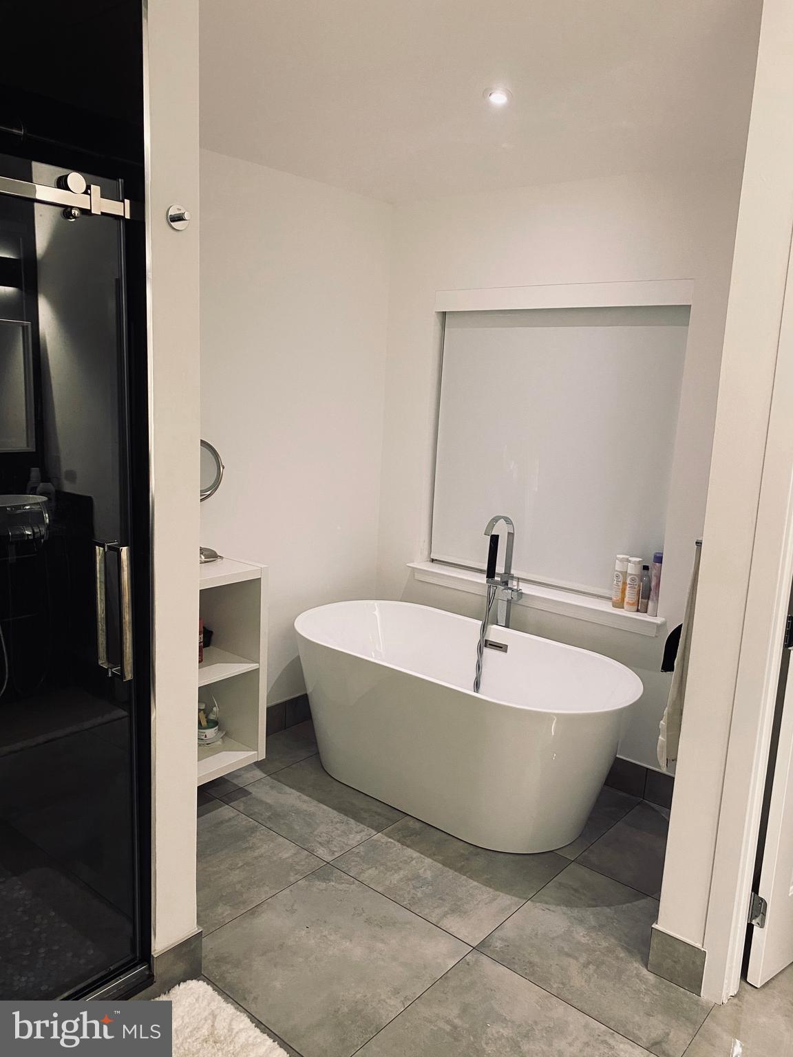 GLENN ESTATES - Residential