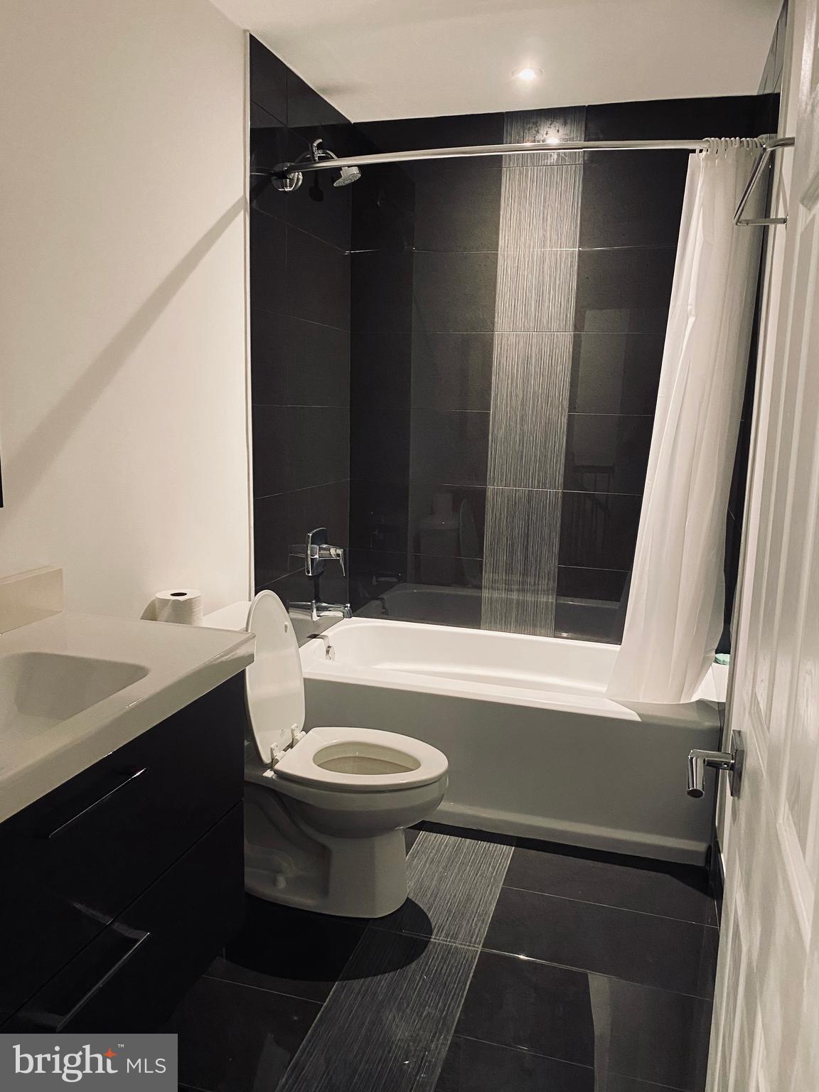 GLENN ESTATES - Residential