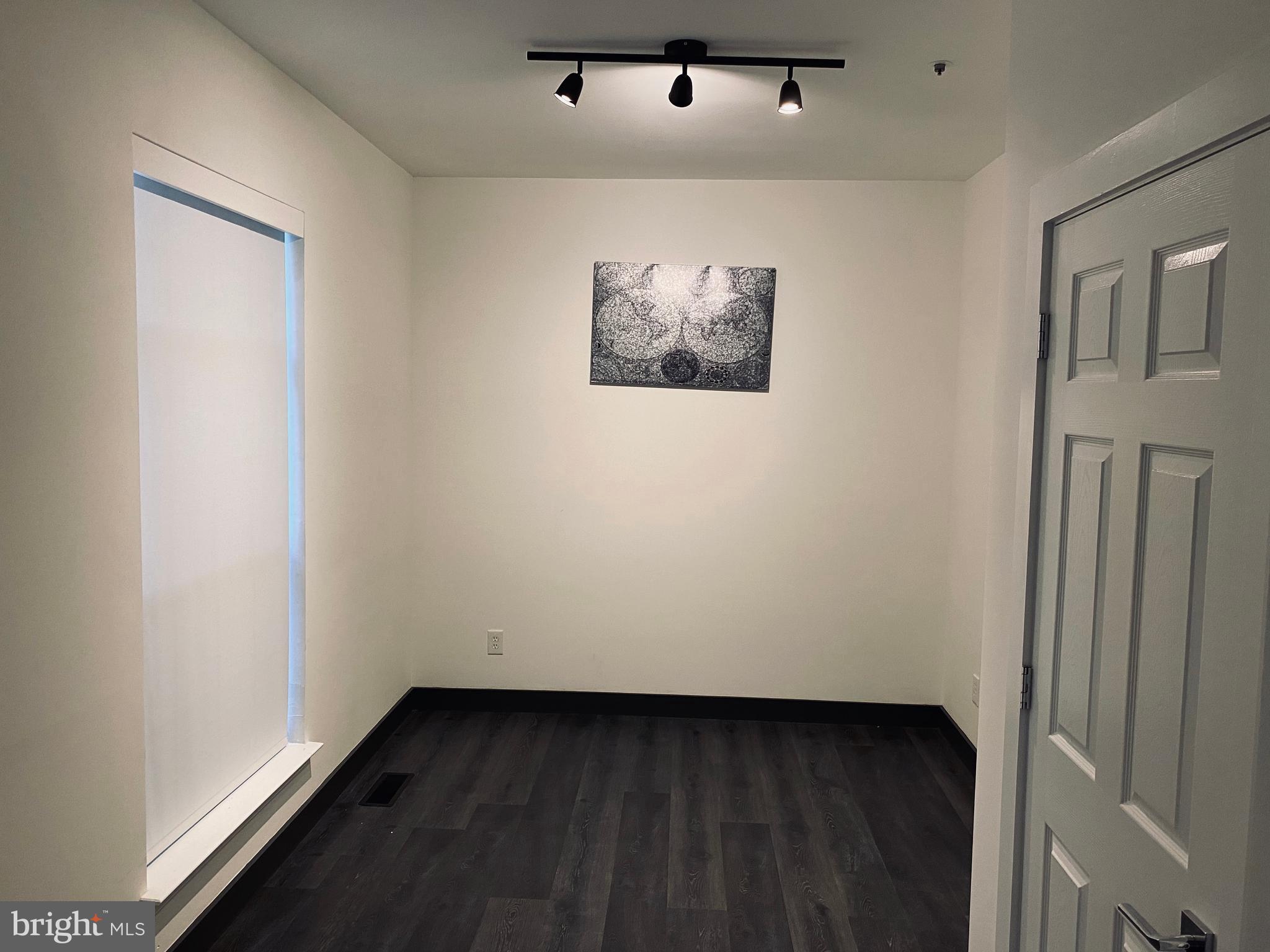 GLENN ESTATES - Residential