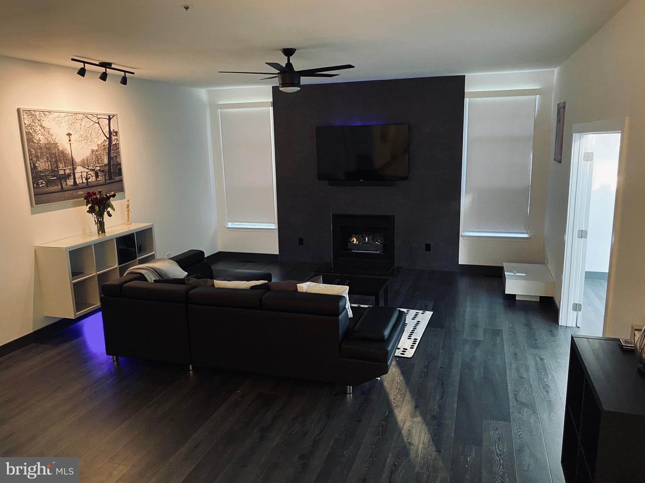 GLENN ESTATES - Residential