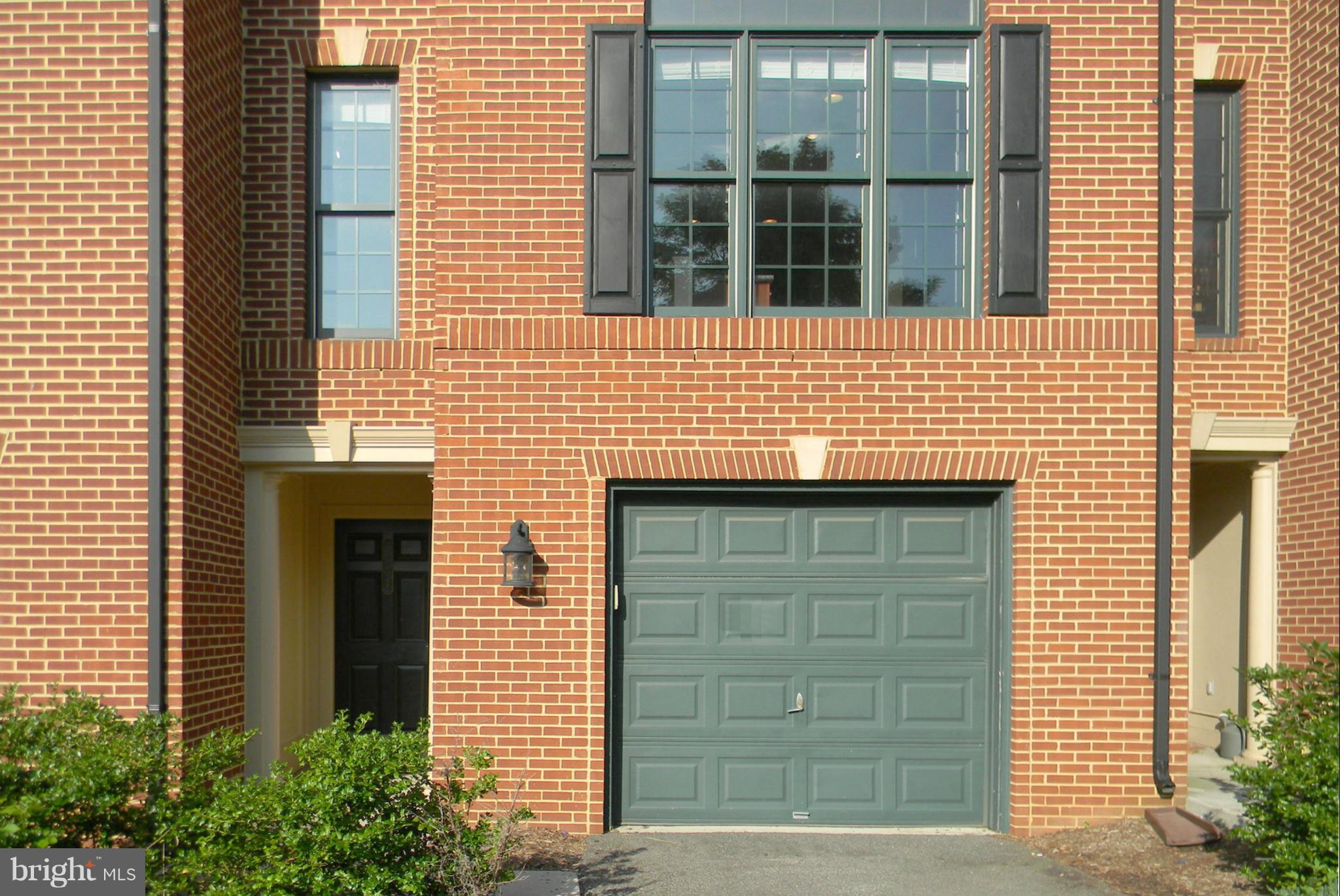 ROXBURY MEWS - Residential