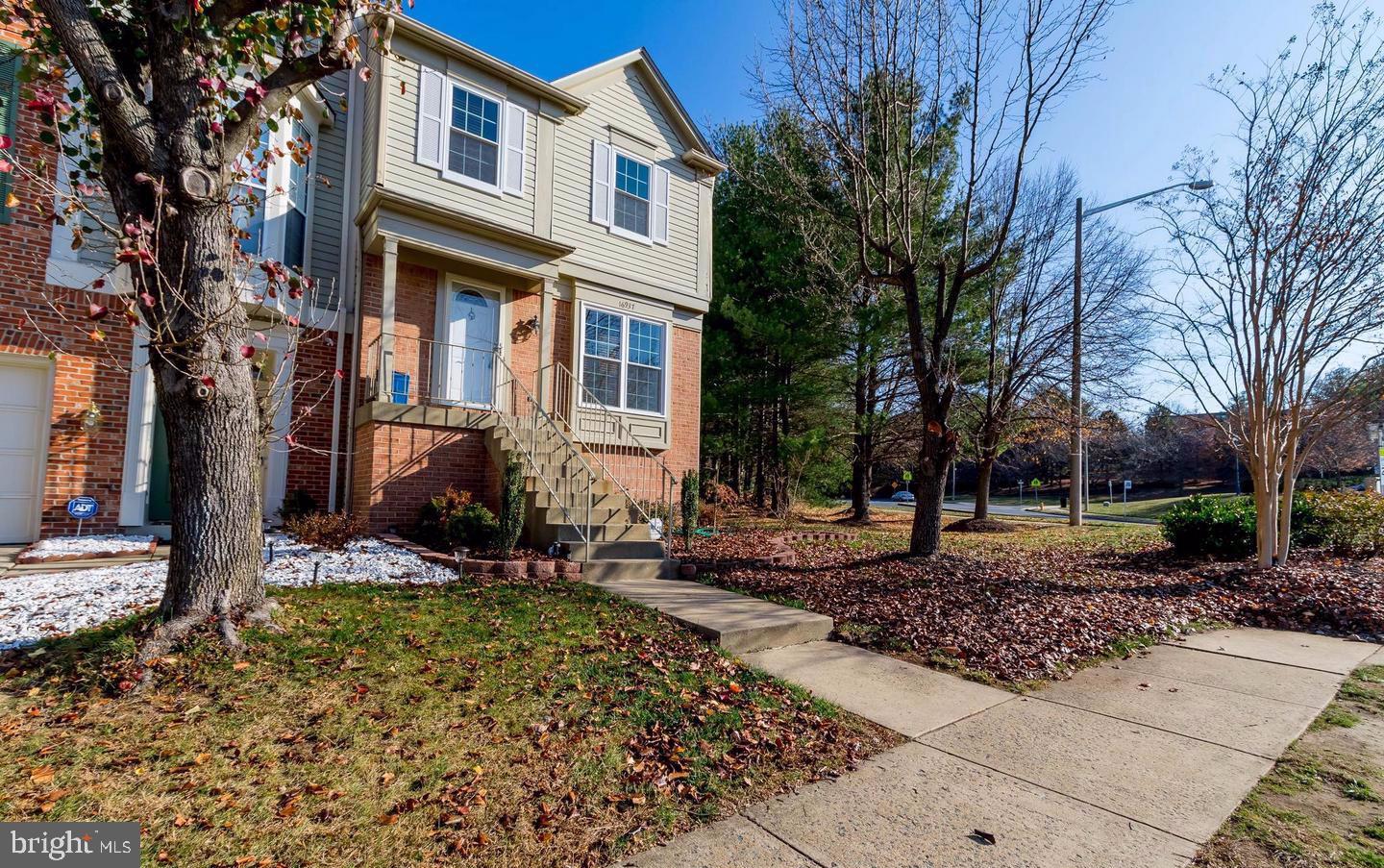 RIVER OAKS - Residential Lease