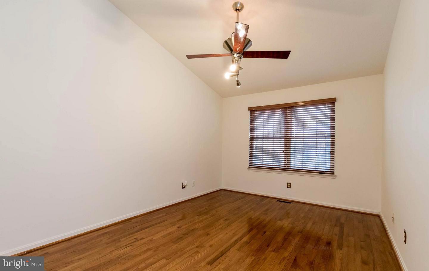 RIVER OAKS - Residential Lease