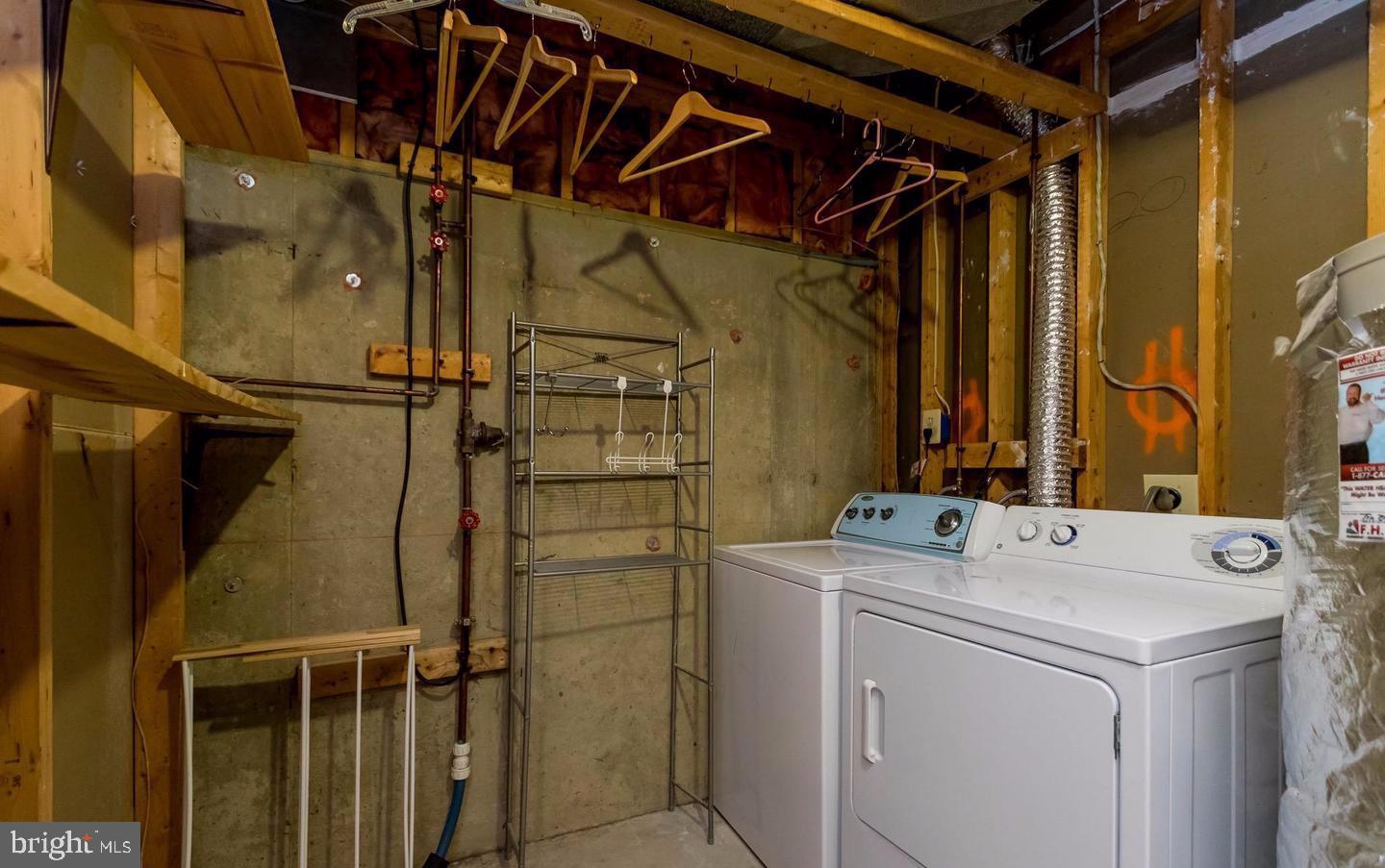 RIVER OAKS - Residential Lease