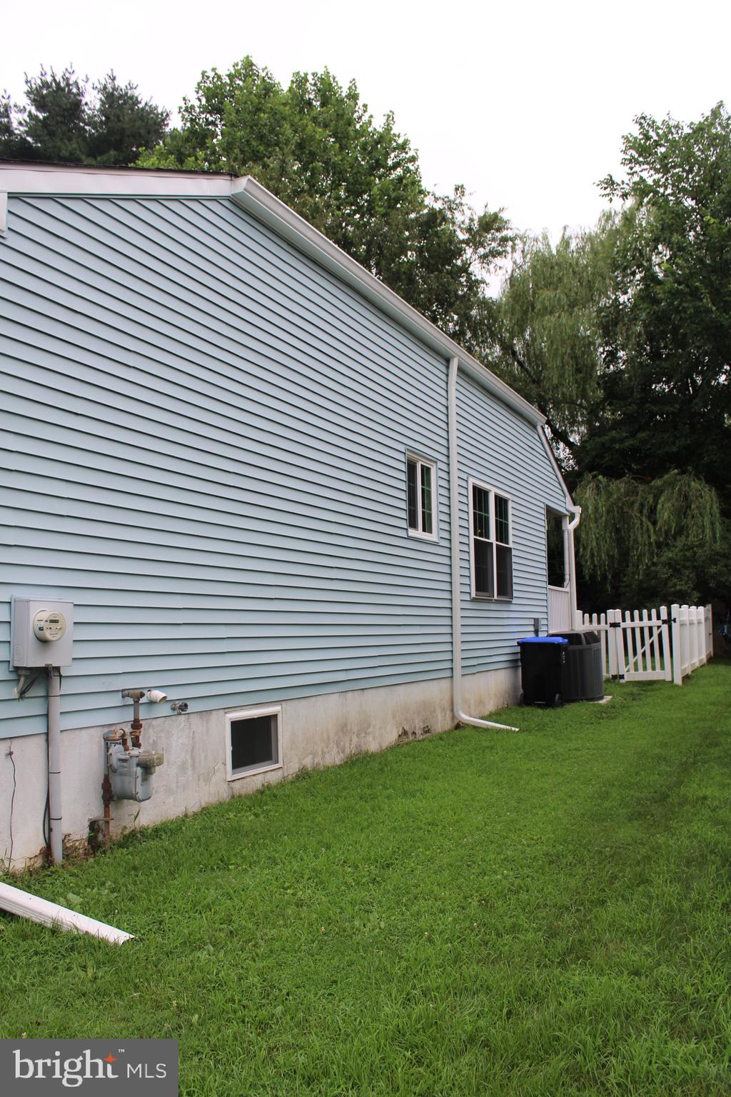 13 COLONIAL COURT
