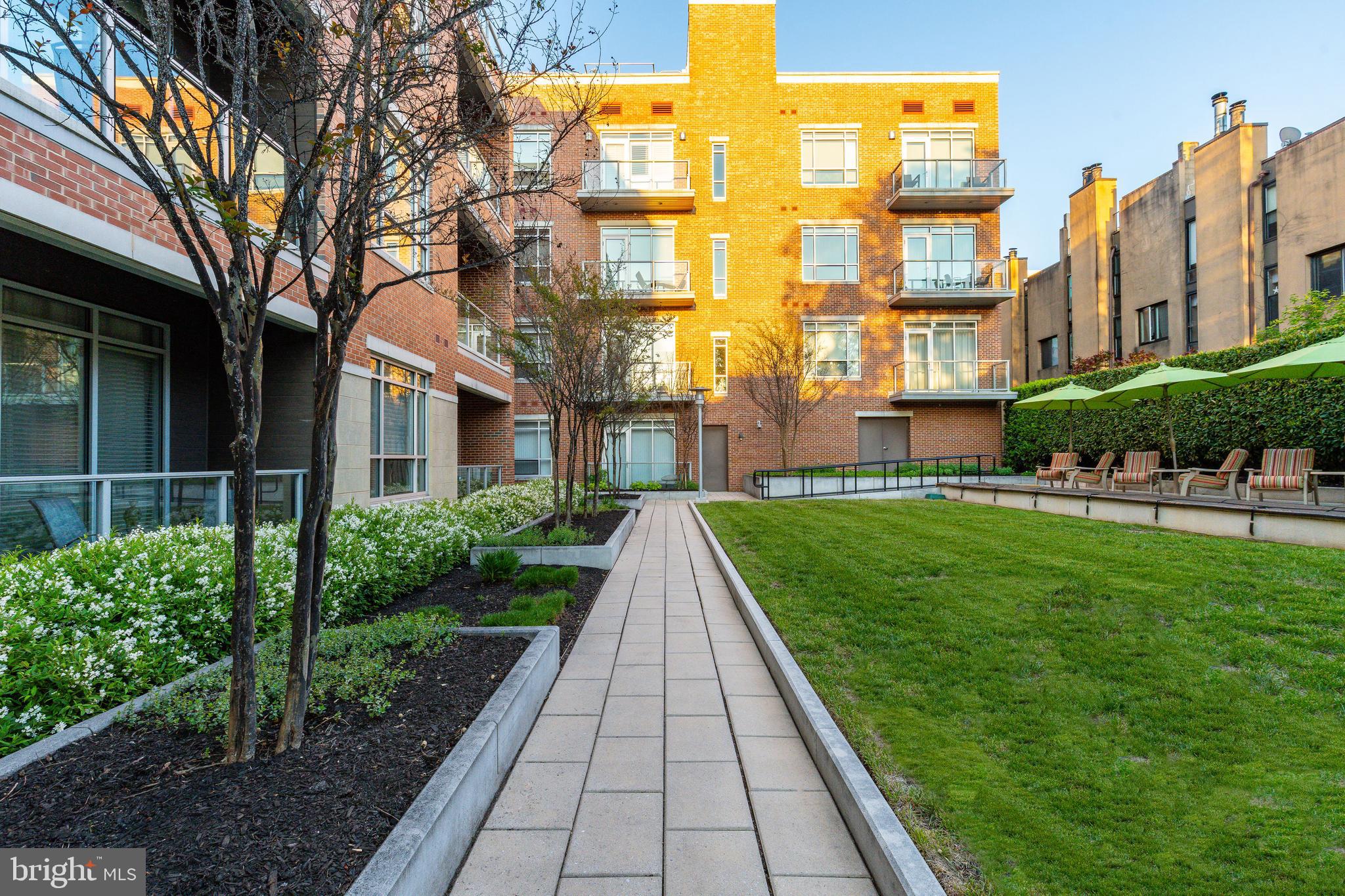 SOCIETY HILL - Residential