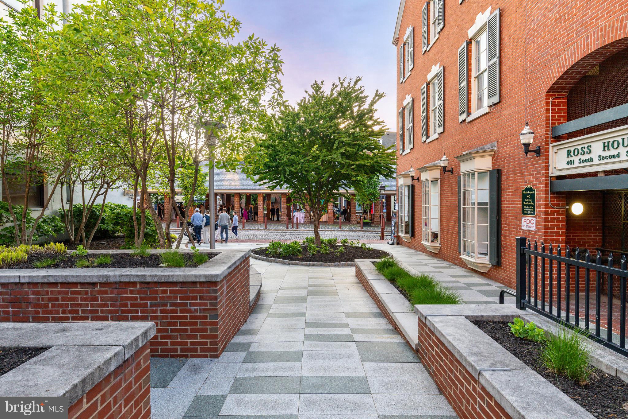 SOCIETY HILL - Residential