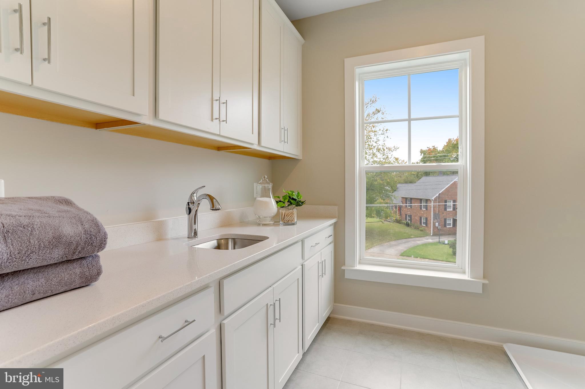 DUNN LORING - Residential