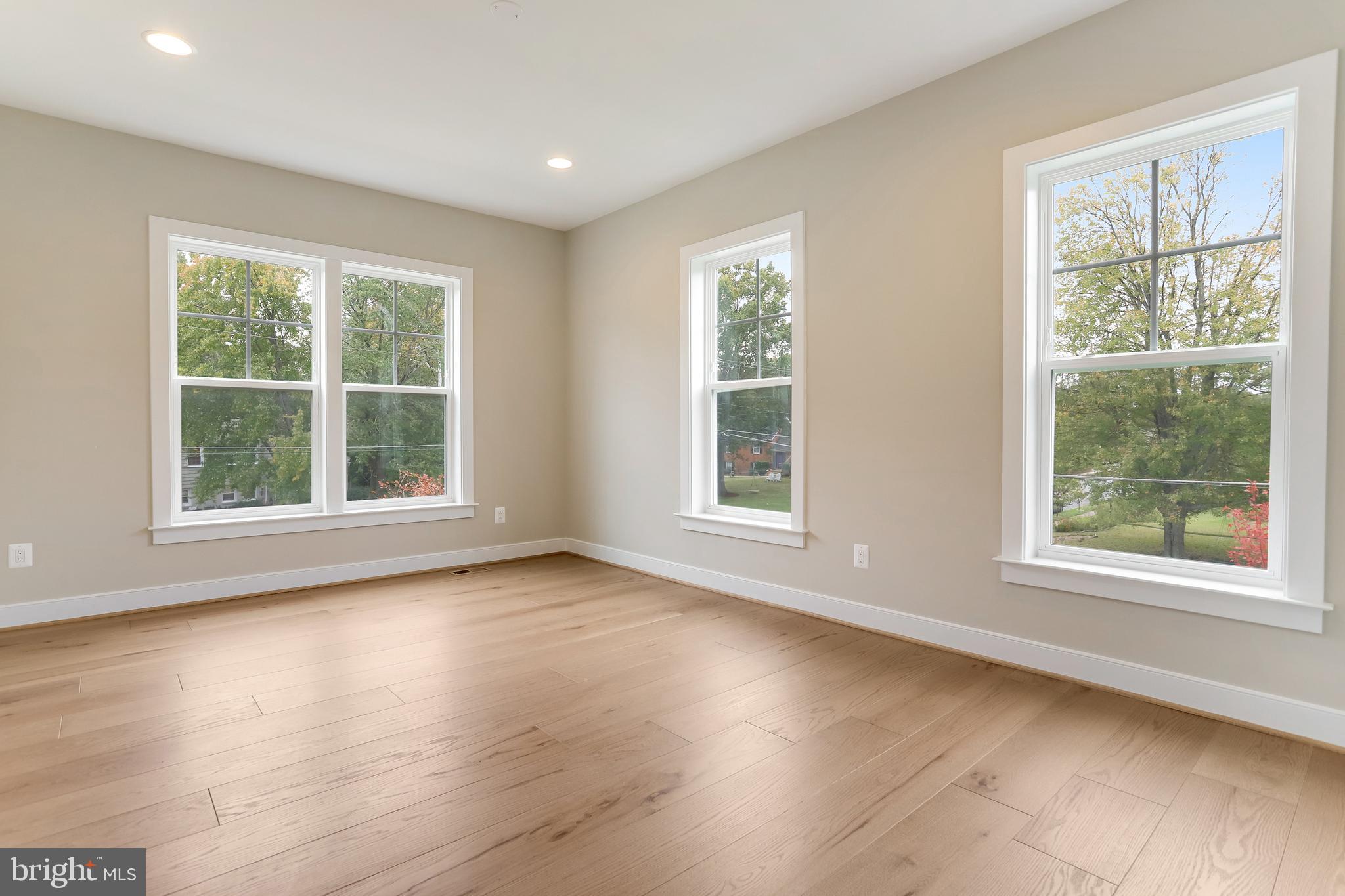 DUNN LORING - Residential