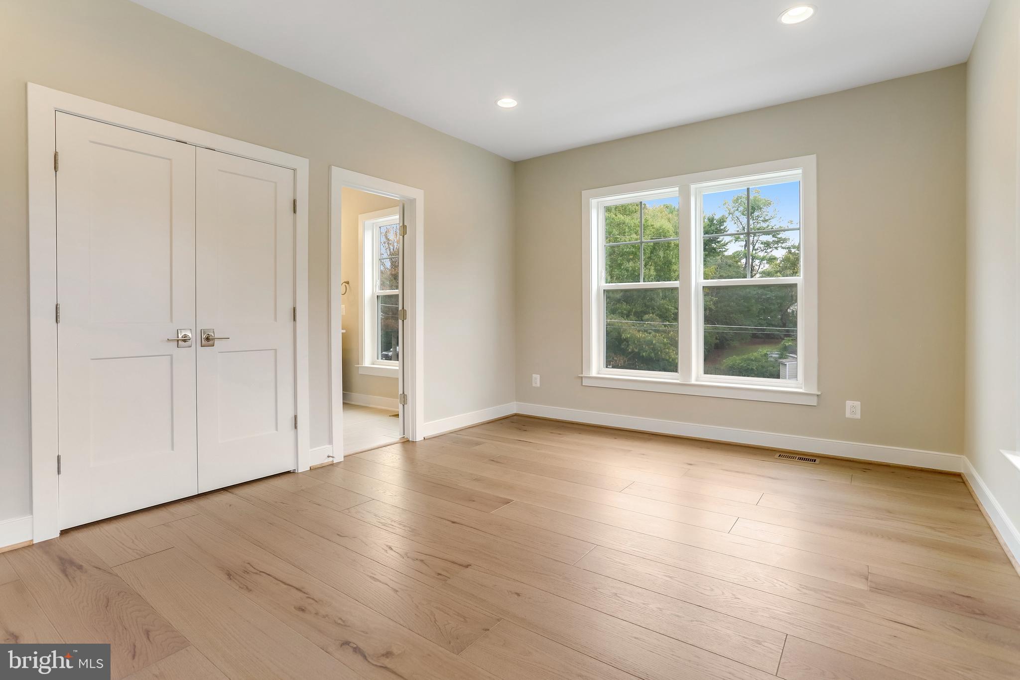 DUNN LORING - Residential