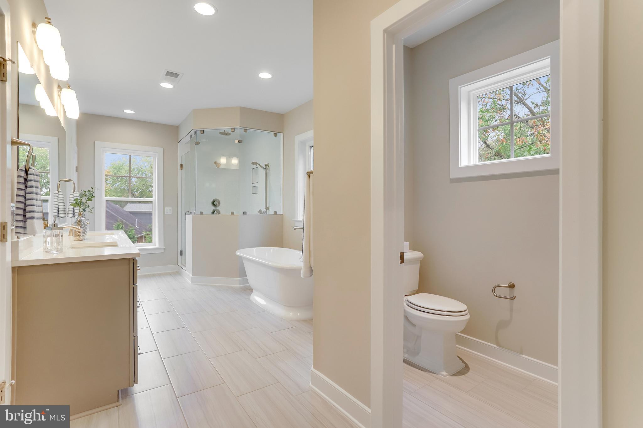 DUNN LORING - Residential