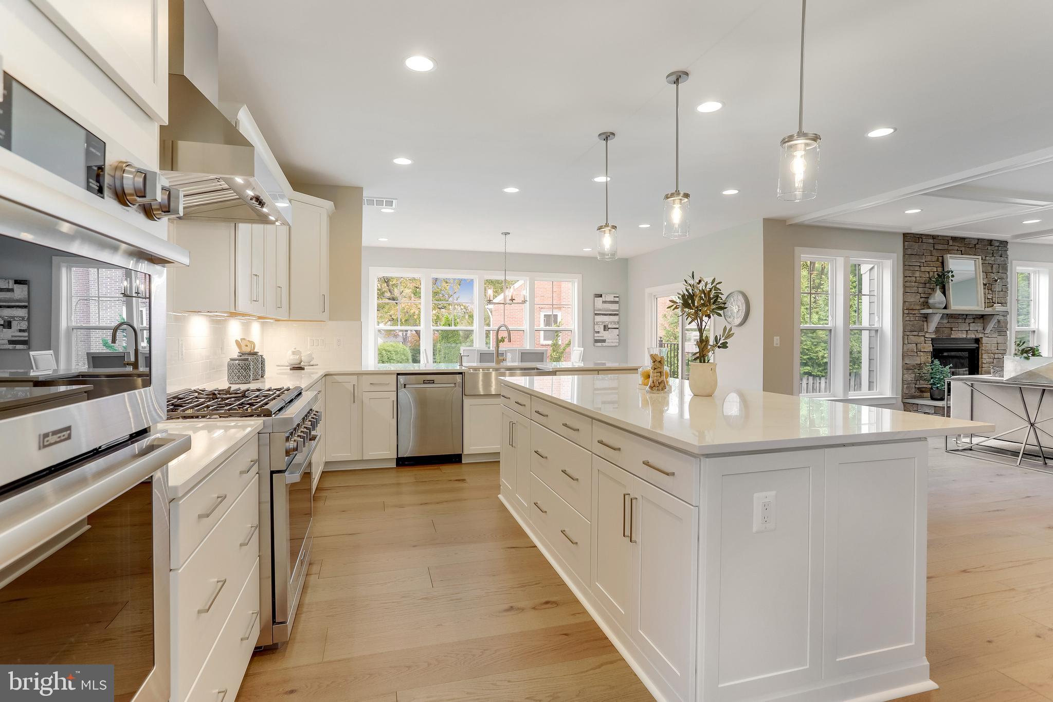 DUNN LORING - Residential