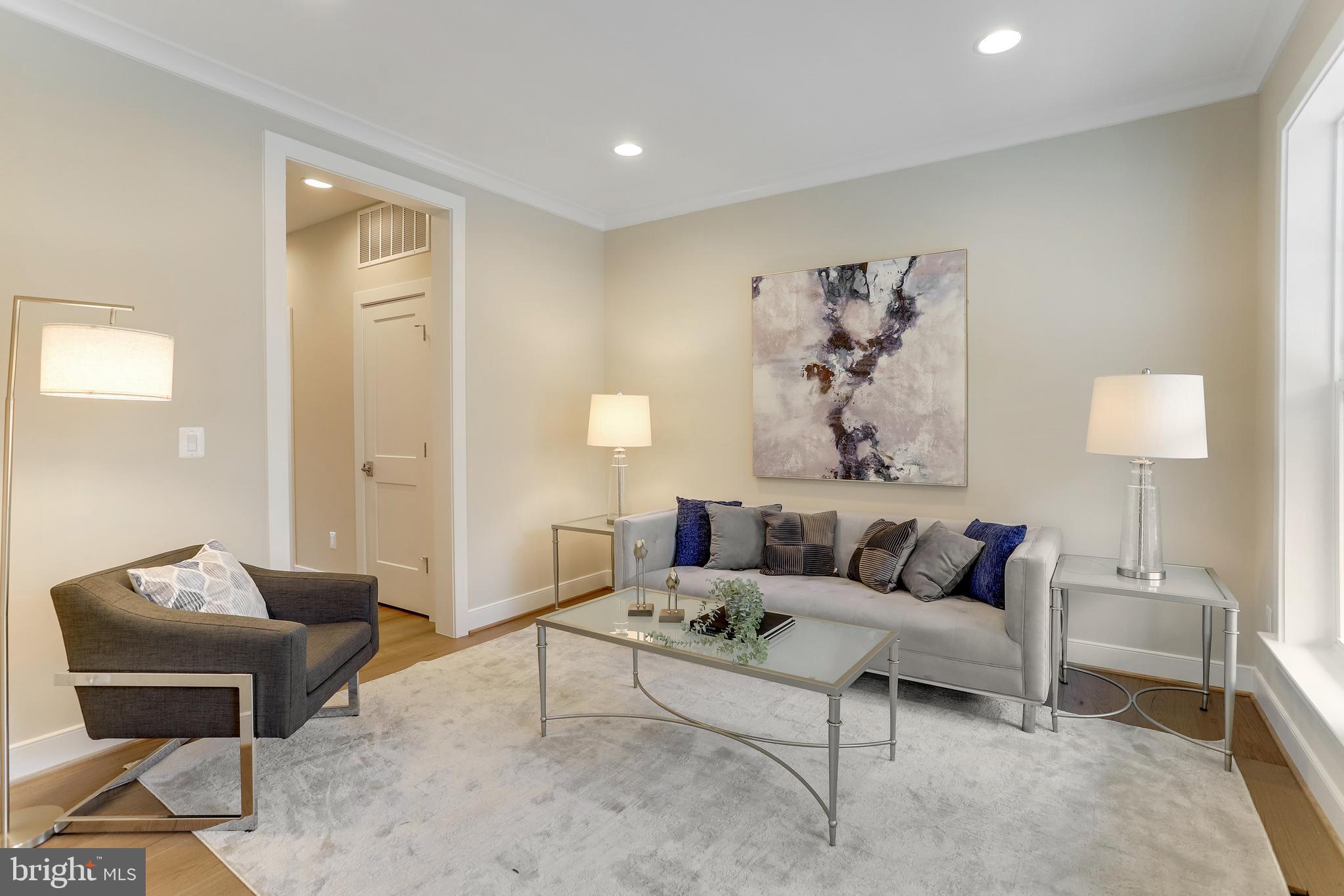 DUNN LORING - Residential