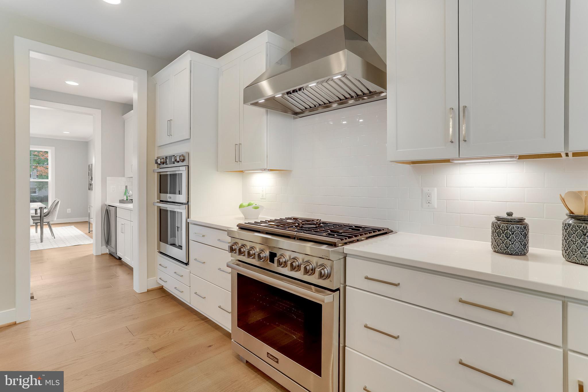 DUNN LORING - Residential