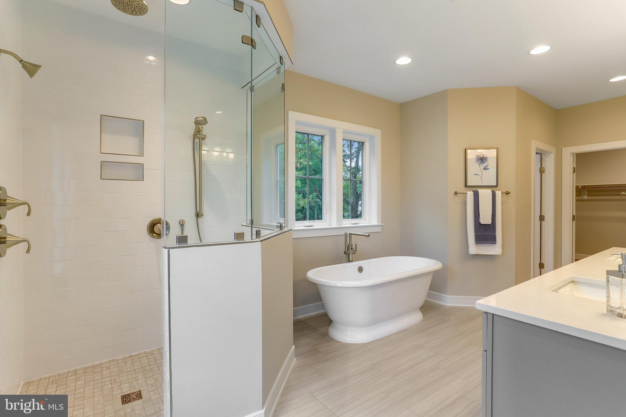 DUNN LORING - Residential