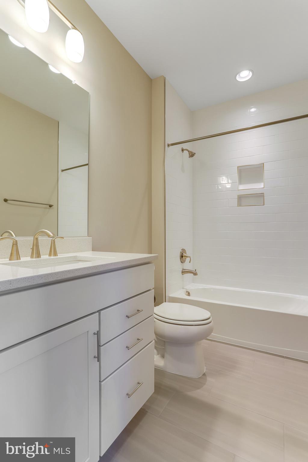 DUNN LORING - Residential