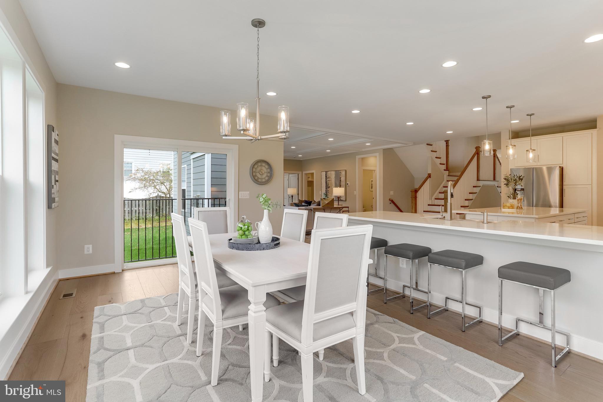 DUNN LORING - Residential