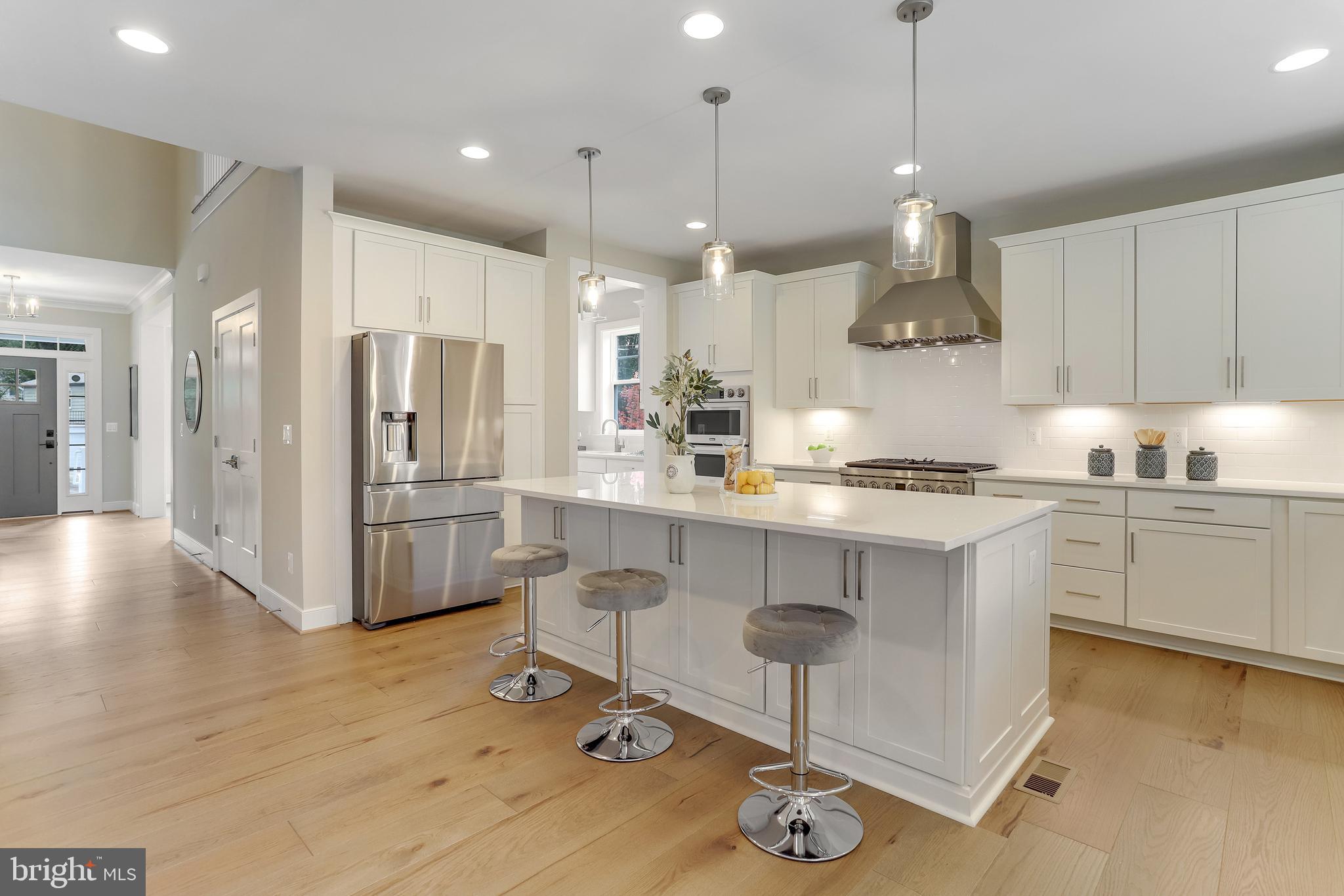 DUNN LORING - Residential