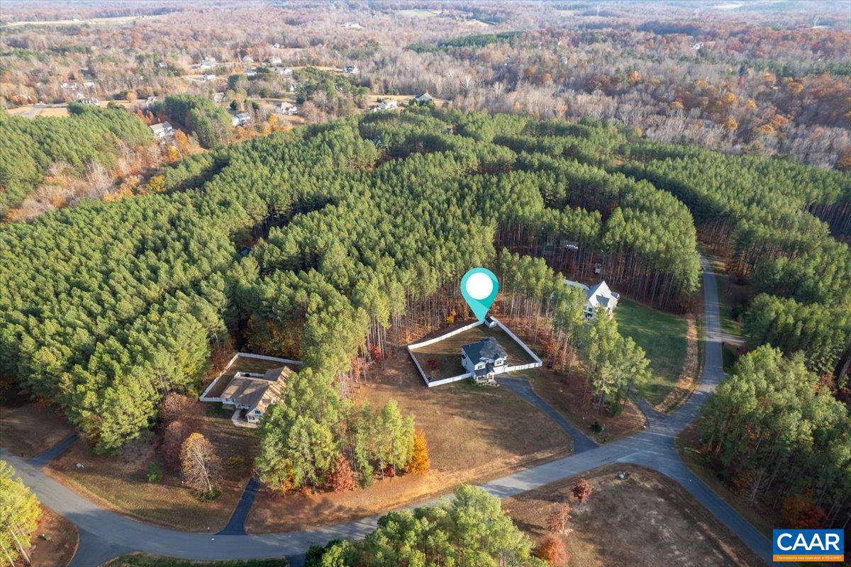 FOX HOLLOW - Residential