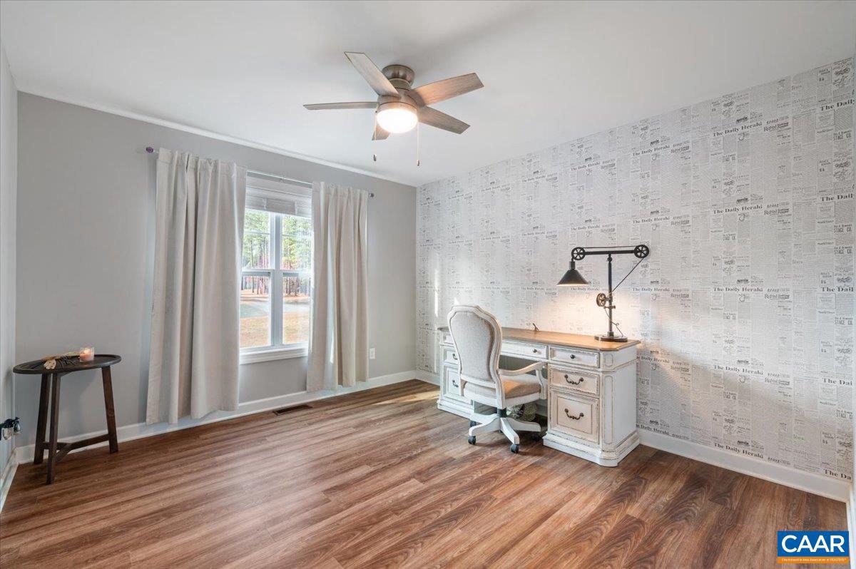 FOX HOLLOW - Residential