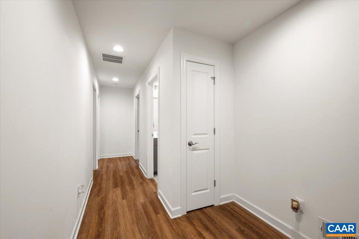 FOX HOLLOW - Residential