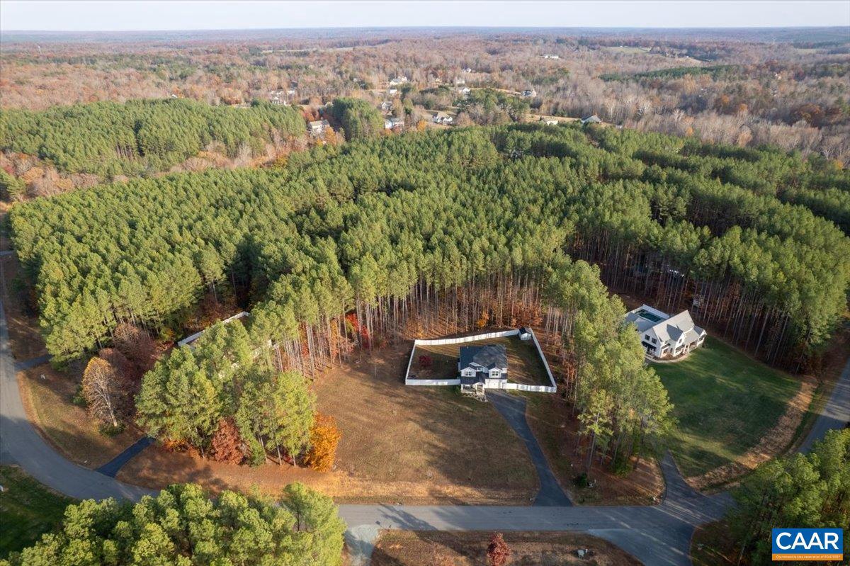 FOX HOLLOW - Residential