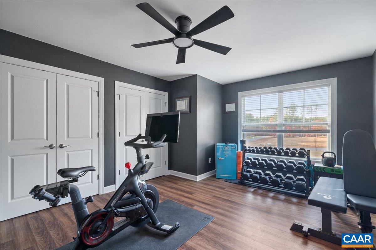 FOX HOLLOW - Residential