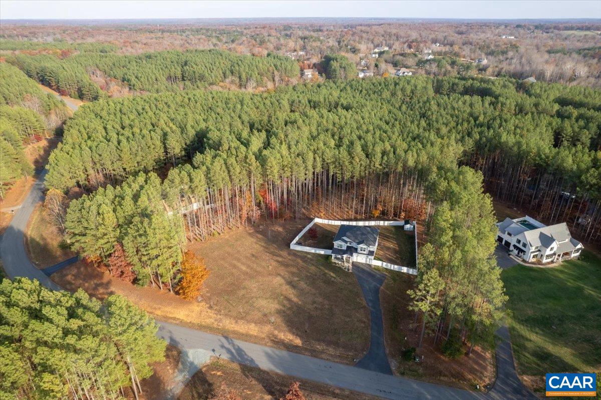 FOX HOLLOW - Residential