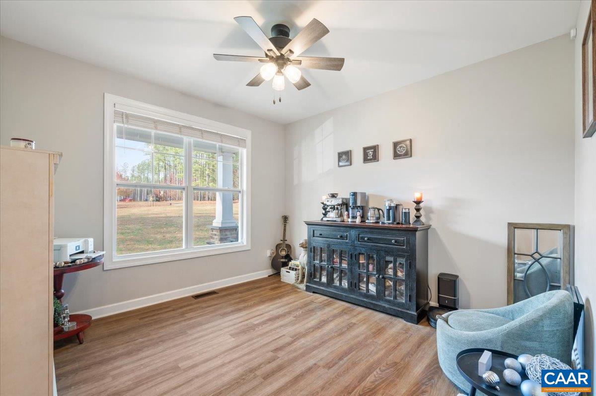 FOX HOLLOW - Residential