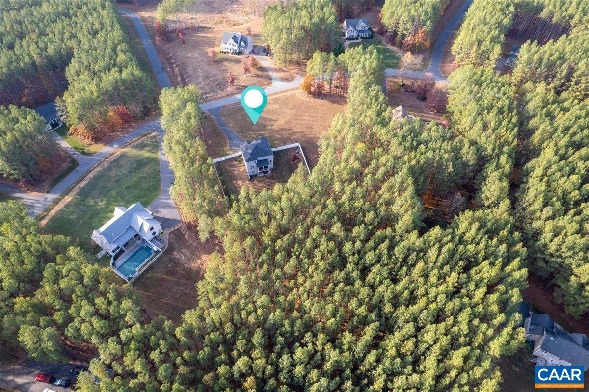 FOX HOLLOW - Residential