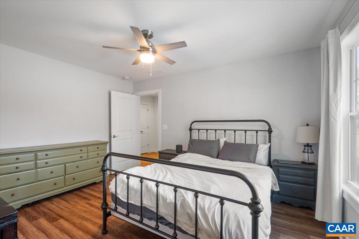 FOX HOLLOW - Residential