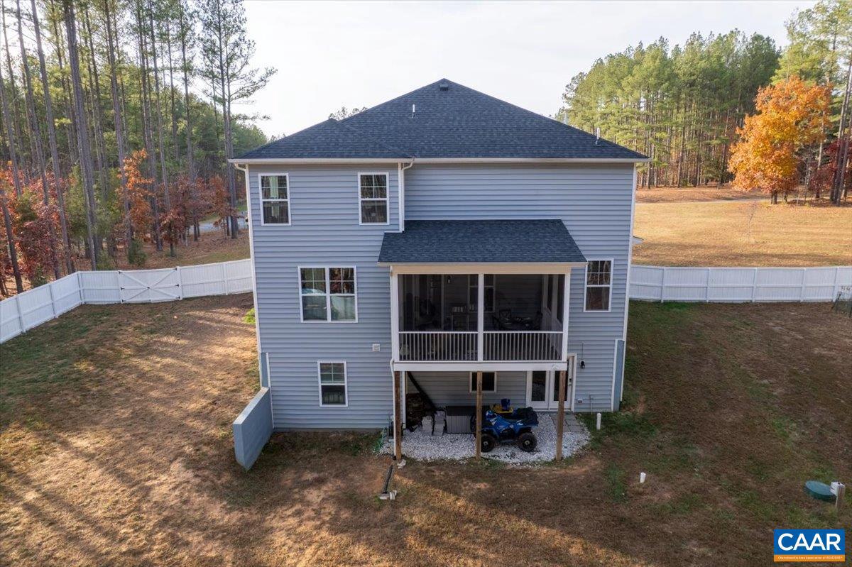 FOX HOLLOW - Residential