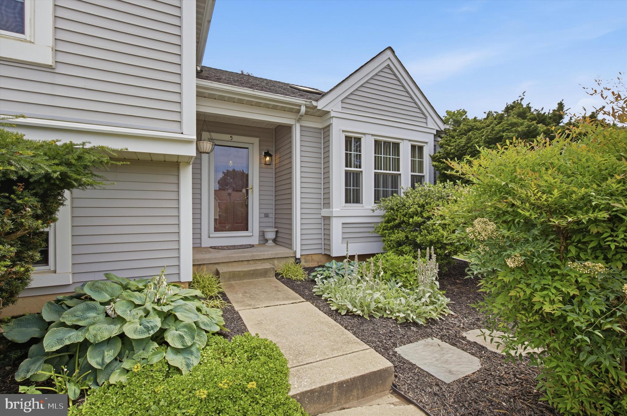 5 BELLINGER COURT