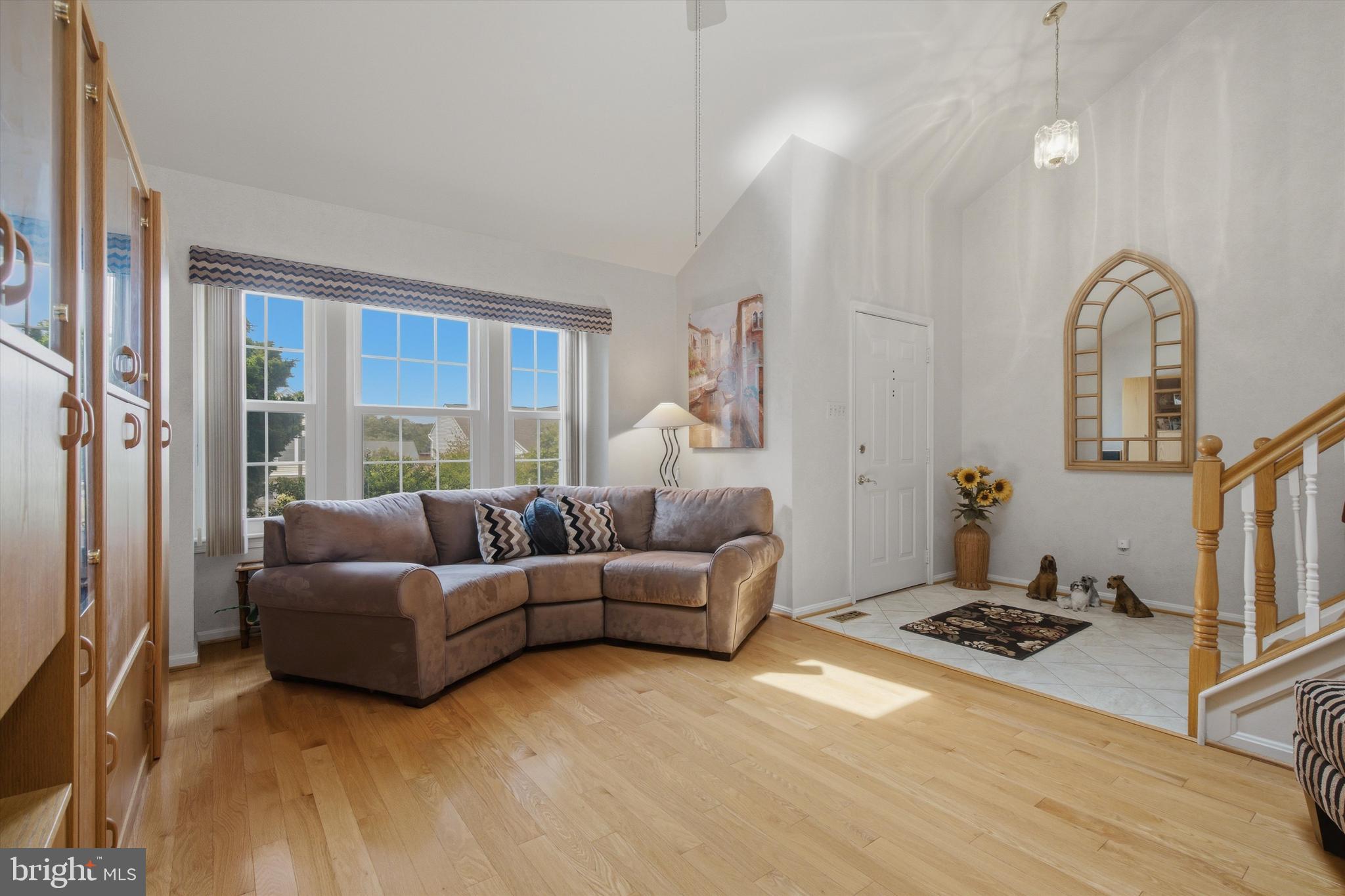 5 BELLINGER COURT