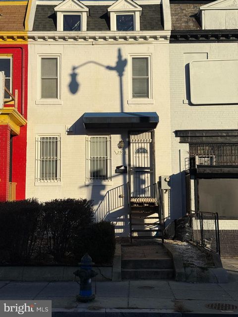 Photo of 2903 Sherman Avenue NW, WASHINGTON, DC 20001 (MLS # DCDC2242046)