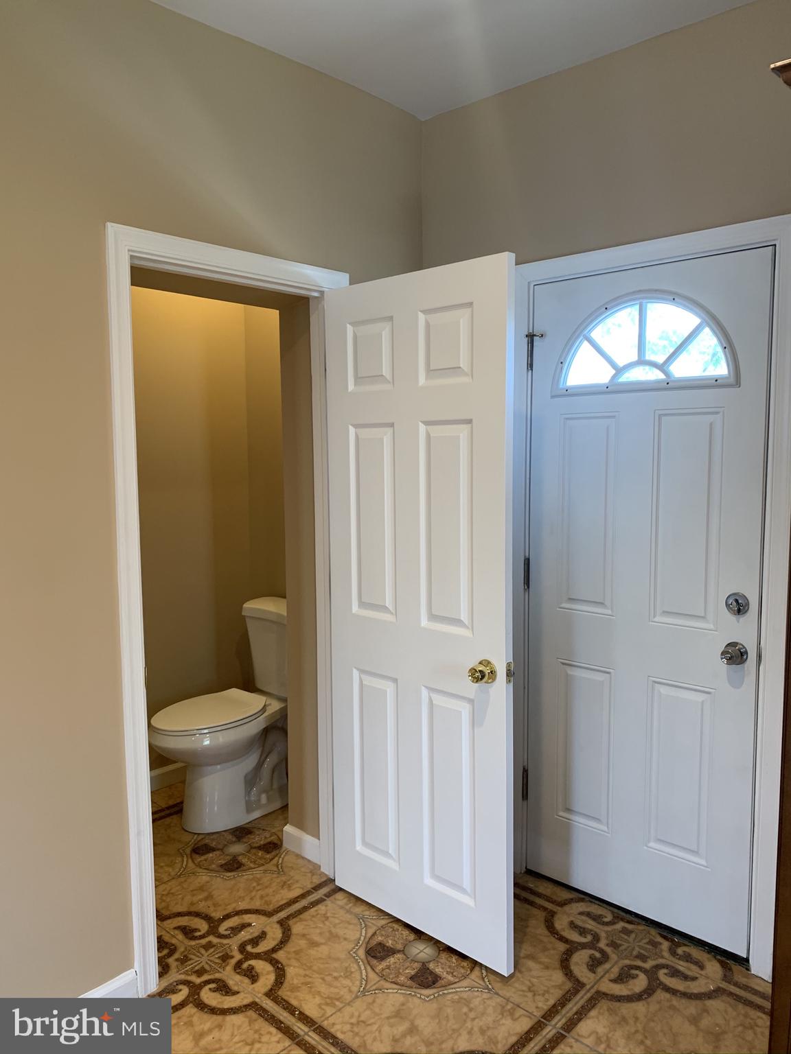 EAST FALLS - Residential Lease