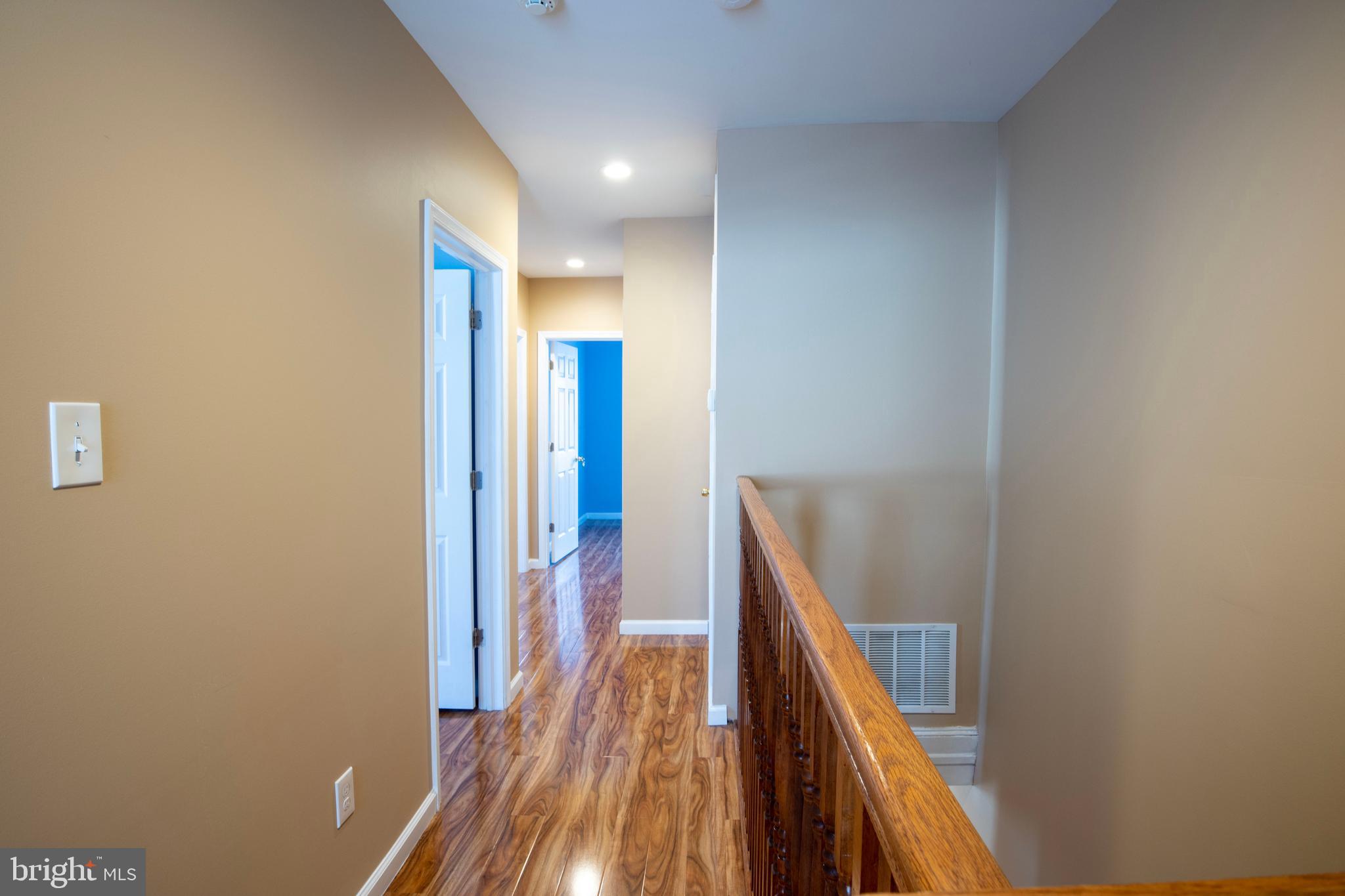 EAST FALLS - Residential Lease